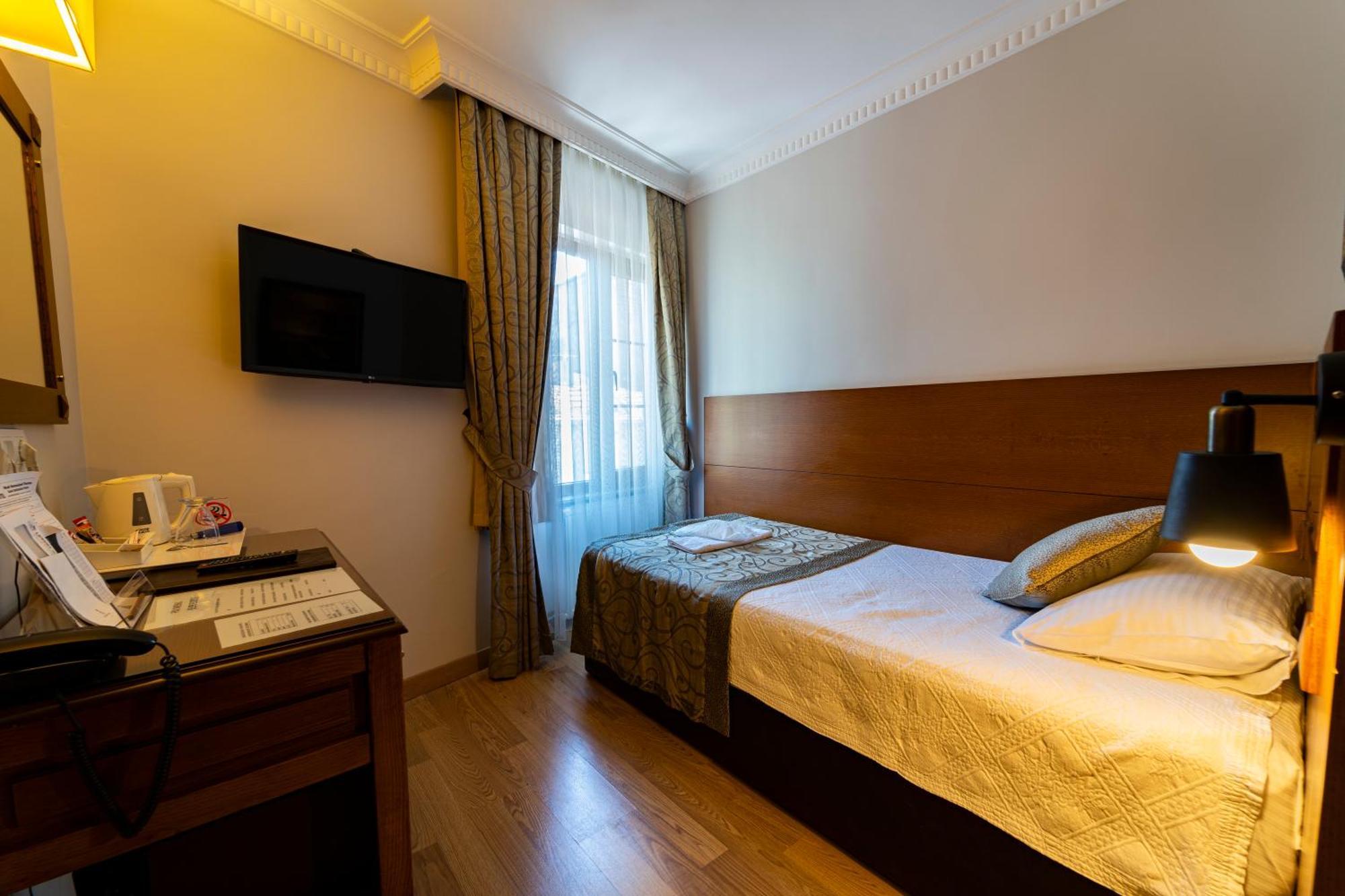 Otel Levent 3*